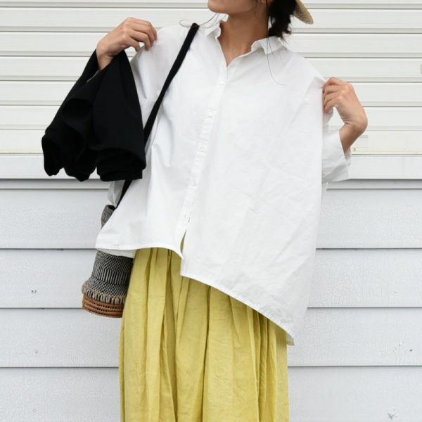 これさえあれば間違いなし‼︎今の季節にピッタリの技ありブラウスコーデ