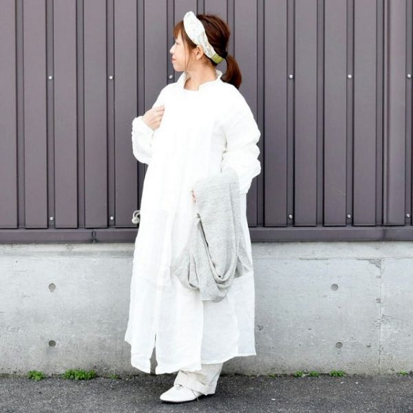 初夏のワンピースコーデ。ワントーンやグラデーションで大人っぽく仕上げるコツ。