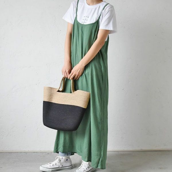 くすみカラーワンピースに首ったけ♡コーデの決め手は小物選び【365日ワンピース】