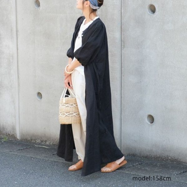 やっぱりモノトーンが好き！軽やかなモノトーンスタイルの作り方。