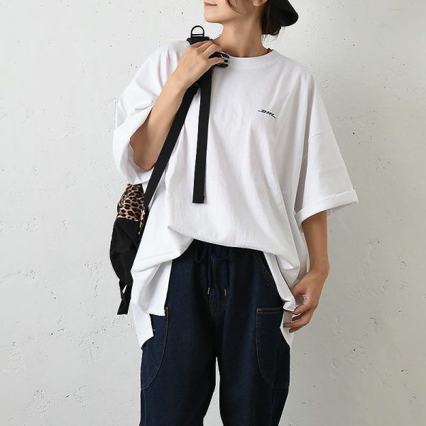 Tシャツコーデは夏の暑い日に大活躍！パンツ＆スカートの着こなしをチェック