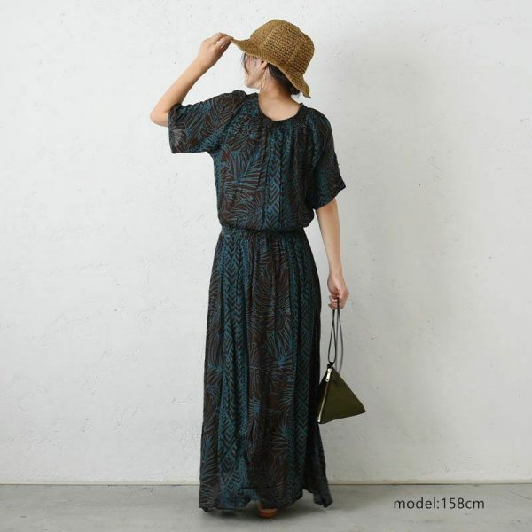 夏は柄アイテムでおしゃれに！柄もの大人カジュアルコーデ12選