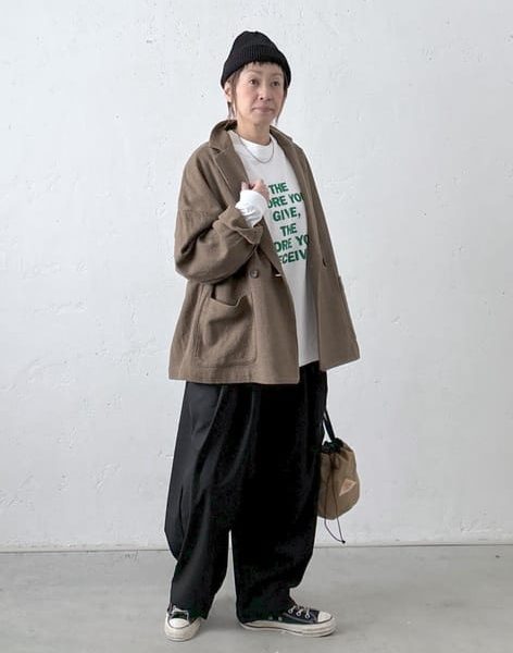 秋冬の新定番スタイル！40代から始めるメンズライクな着こなし術とコーディネート術