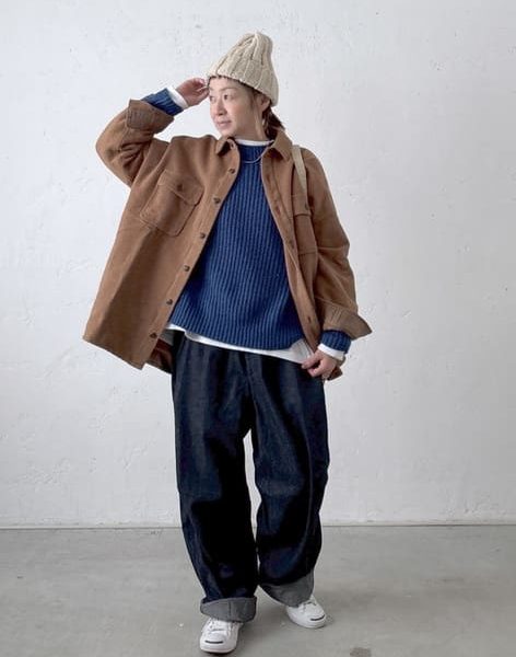 2025年トレンドのカジュアルレディースファッションコーディネート