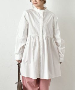 上品 カジュアル 着こなし 40代 50代