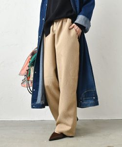 上品　カジュアル　着こなし　40代　50代