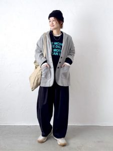 上品　カジュアル　着こなし　40代　50代