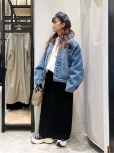 40代 50代 春から冬 カジュアルコーディネート