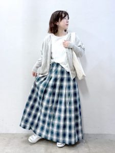 アラフォー アラフィフ トレンド 春コーデ