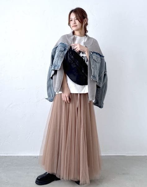 3月の40代女性のファッションをパンツ・スカート・ワンピースコーディネート別にご提案