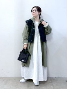 春 カジュアルコーディネート 大人女性