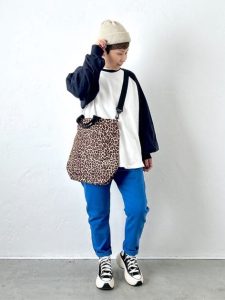 上品 カジュアル 着こなし 40代 50代