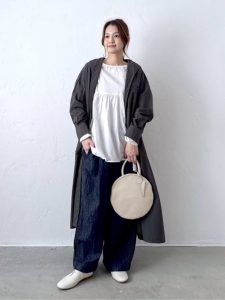 春 着回しコーデ 大人 洗練スタイル