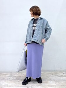 上品 カジュアル 着こなし 40代 50代