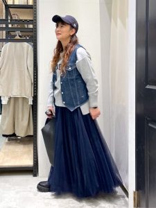 春 着回しコーデ 大人 洗練スタイル