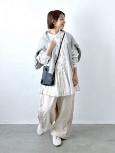 春 着回しコーデ 大人 洗練スタイル