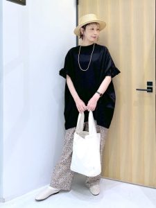 40代・50代　春夏　シャツ・チュニック　体型カバー　涼しげ　カジュアル　コーデ