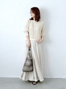 ざっくりニット ロングスカート 40代ママ きれいめスタイル
