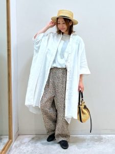 40代・50代　春夏　シャツ・チュニック　体型カバー　涼しげ　カジュアル　コーデ