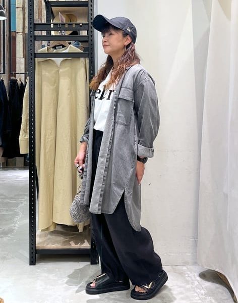 1本で着回し自在！大人の“買い足しパンツ”はこれ｜リネンタックパンツでつくる春夏コーデ