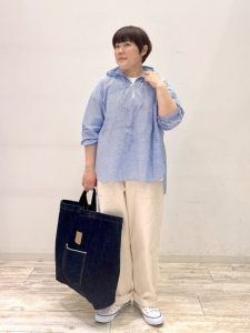 40代・50代　春夏　シャツ・チュニック　体型カバー　涼しげ　カジュアル　コーデ