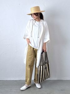 今から夏まで大活躍！40代・50代のための夏の大人カジュアルトップス｜ベーシックも個性派も！