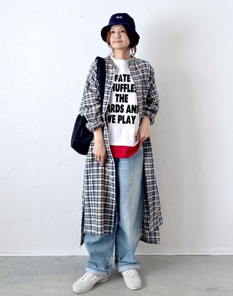 気温20℃前後におすすめ！“羽織×半袖”の春カジュアルコーデ｜40代・50代女性向け