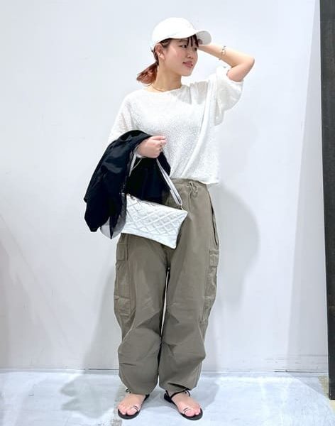 大人の爽やか春コーデ見本！ホワイト・カラーを選んで効果的に使うコツ