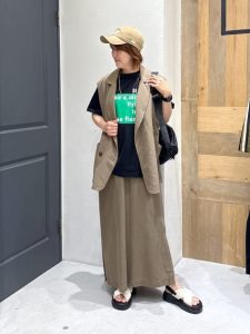 今買って夏まで着回す！40代・50代のための春夏スカートコーデ｜体型カバーも叶う大人カジュアル