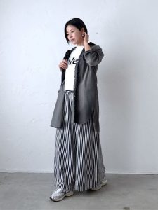 40代・50代に似合う“シャツ羽織”｜涼しい・着回し・体型カバーが叶う、大人の春夏スタイル