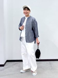 40代・50代に似合う“シャツ羽織”｜涼しい・着回し・体型カバーが叶う、大人の春夏スタイル