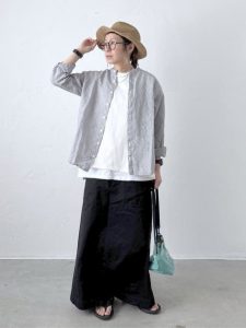 40代・50代に似合う“シャツ羽織”｜涼しい・着回し・体型カバーが叶う、大人の春夏スタイル