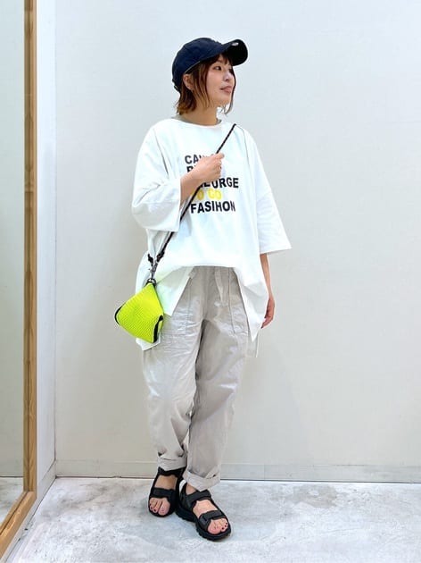 40代・50代のTシャツコーデ特集|“手抜き”に見せない大人の垢抜け6ルールで着回し15選