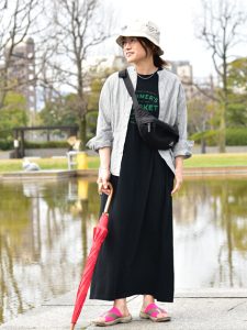 涼しく上品に着こなす!40代・50代のための春夏ワンピース12選|1枚でもレイヤードでも