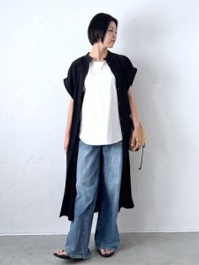 大人のこなれ感は羽織りから！40・50代の大人の女性のためのシャツ、ワンピ、ベスト着こなし術