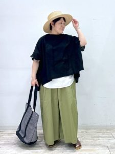 40代女性が選ぶべきカジュアルファッションのキーワード5選｜大人の抜け感と品のよさを両立