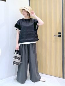 さらっと涼しい、大人のきれいめ落ち感ワイドパンツ特集｜40代・50代の春夏カジュアルコーデ