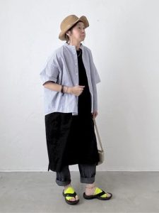 大人のこなれ感は羽織りから！40・50代の大人の女性のためのシャツ、ワンピ、ベスト着こなし術