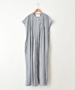 人気スタッフの着こなしから学ぶ！涼しげ＆体型カバーが叶う40代・50代の夏コーデTOP10