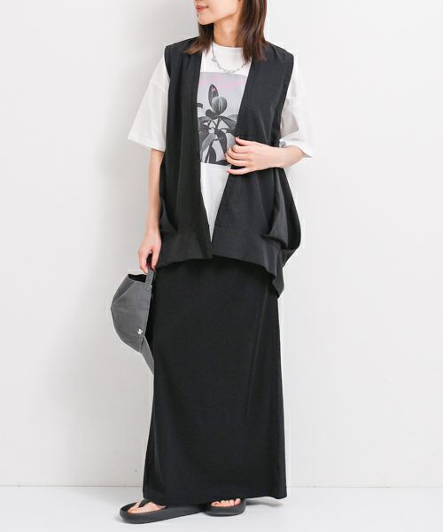 ベストを羽織ってアップデート！大人の余裕あるスタイルの楽しみ方