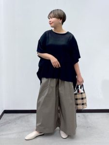 50代がもっと輝く！体型カバーも叶う、おしゃれTシャツ＆カットソーコーデ