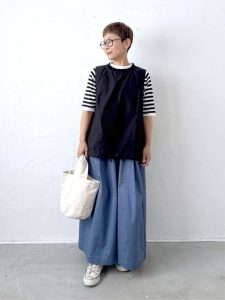 人気スタッフの着こなしから学ぶ！涼しげ＆体型カバーが叶う40代・50代の夏コーデTOP10