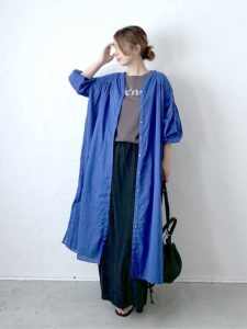 50代 夏の羽織り｜涼しげでこなれる「透け感シャツ・ジャケット・ベスト・シャツワンピ」