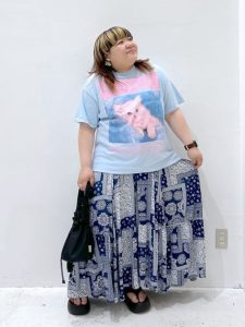 50代がもっと輝く！体型カバーも叶う、おしゃれTシャツ＆カットソーコーデ
