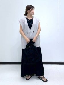 【夏の40代・50代 着痩せコーデ】すっきり見えて涼しい！大人に似合うパンツ＆スカートスタイル特集