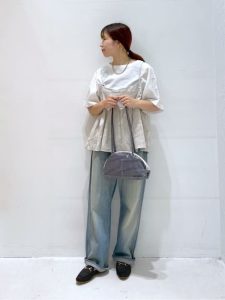 人気スタッフの着こなしから学ぶ！涼しげ＆体型カバーが叶う40代・50代の夏コーデTOP10