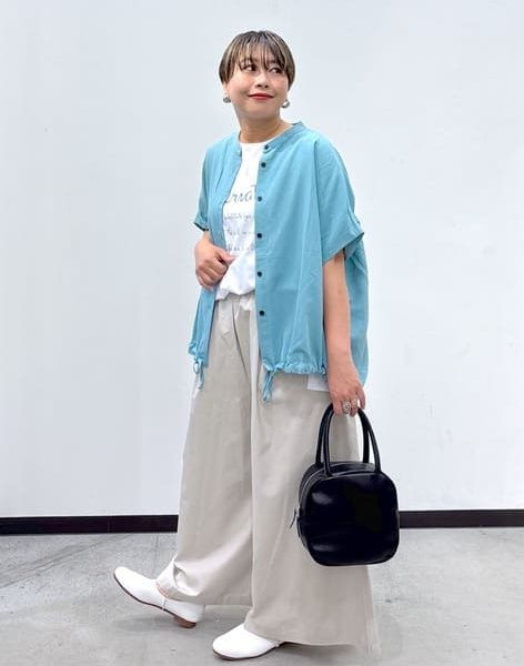 人気スタッフの着こなしから学ぶ！涼しげ＆体型カバーが叶う40代・50代の夏コーデTOP10