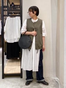 9月何買う?40代・50代の大人女子におすすめ|まだ暑い日も快適に秋を先取りできるレイヤードコーデ15選