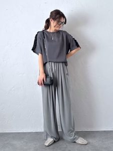 秋色を上品に楽しむ!40代・50代女性に似合う大人のトレンドコーデ15選