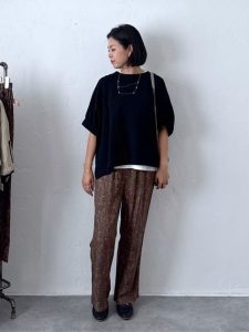 秋色を上品に楽しむ!40代・50代女性に似合う大人のトレンドコーデ15選